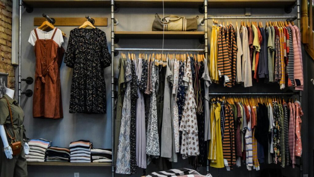 Managing Inventory Effectively: Why Gridded Inventory Beats Flat Inventory for Ecommerce Success