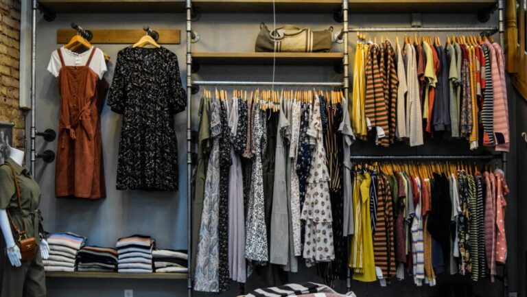 Managing Inventory Effectively: Why Gridded Inventory Beats Flat Inventory for Ecommerce Success